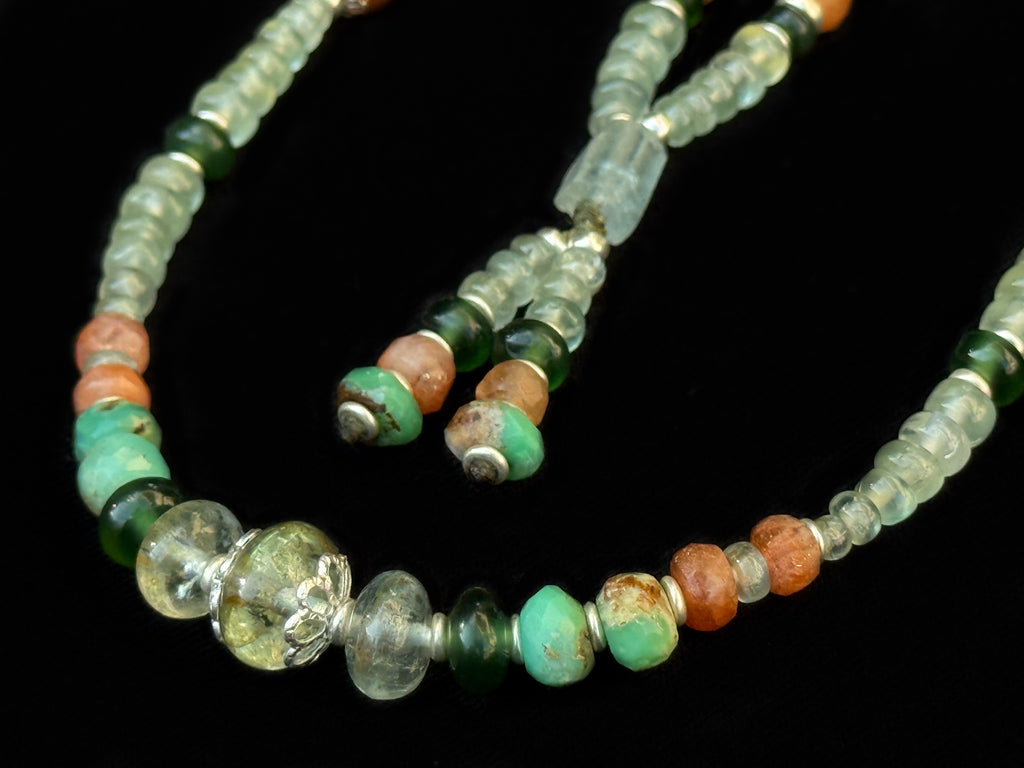 Row Aquamarine Necklace with Sunstone