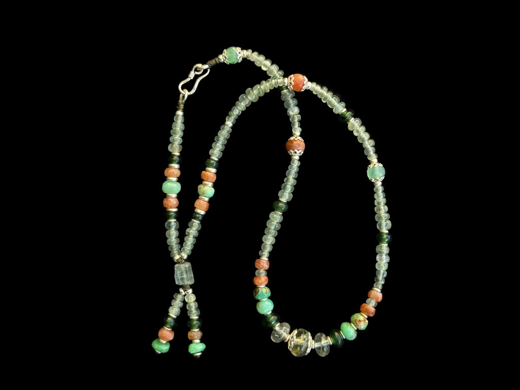Row Aquamarine Necklace with Sunstone